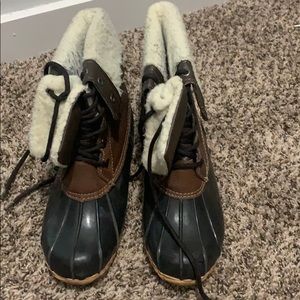 Brown leather duck/snow boots